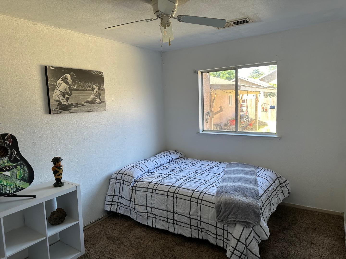 Detail Gallery Image 5 of 8 For 425 S Orange St, Turlock,  CA 95380 - 3 Beds | 2 Baths
