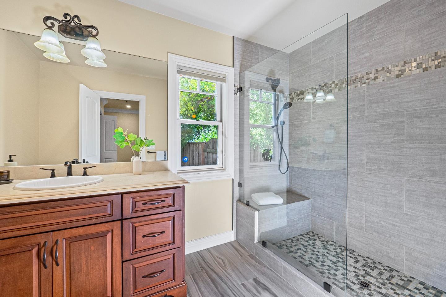 Detail Gallery Image 33 of 68 For 15090 Park Dr, Saratoga,  CA 95070 - 4 Beds | 3/1 Baths