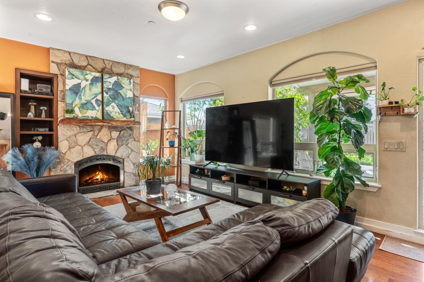 Detail Gallery Image 5 of 36 For 319 Keystone  Ave, Santa Cruz,  CA 95062 - 3 Beds | 2/1 Baths