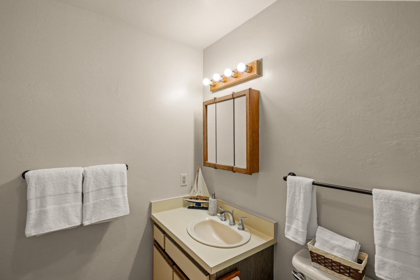 Detail Gallery Image 28 of 38 For 101 Shell Dr #211,  Watsonville,  CA 95076 - 1 Beds | 1 Baths
