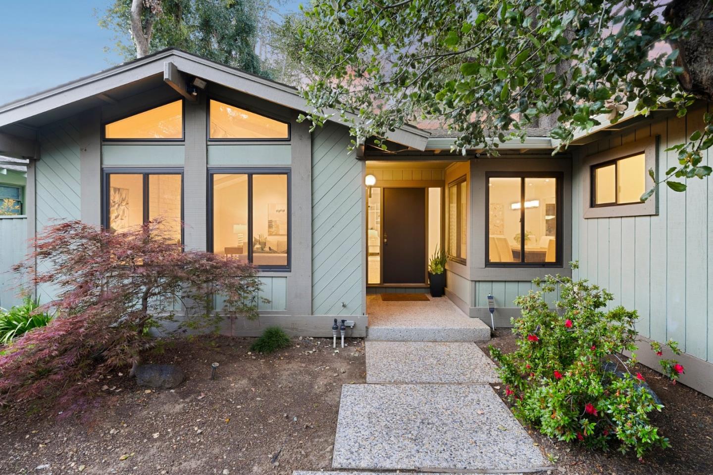 Detail Gallery Image 9 of 46 For 16593 Ferris Ave, Los Gatos,  CA 95032 - 4 Beds | 2/1 Baths