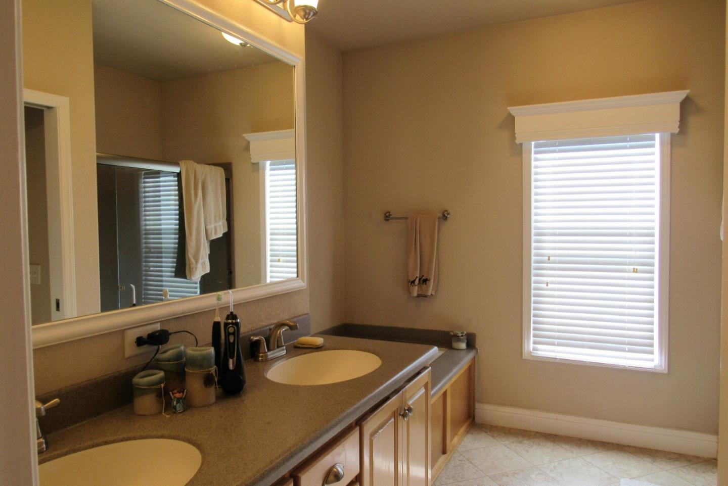 Detail Gallery Image 12 of 29 For 1225 Vienna Dr #269,  Sunnyvale,  CA 94089 - 3 Beds | 2 Baths