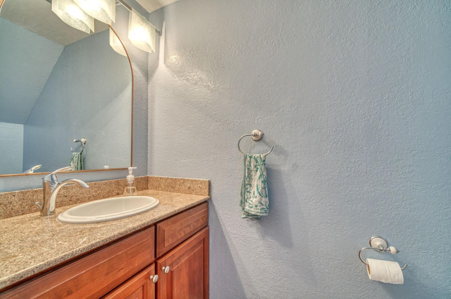 Detail Gallery Image 18 of 32 For 1351 Terra Nova Blvd, Pacifica,  CA 94044 - 2 Beds | 1/1 Baths
