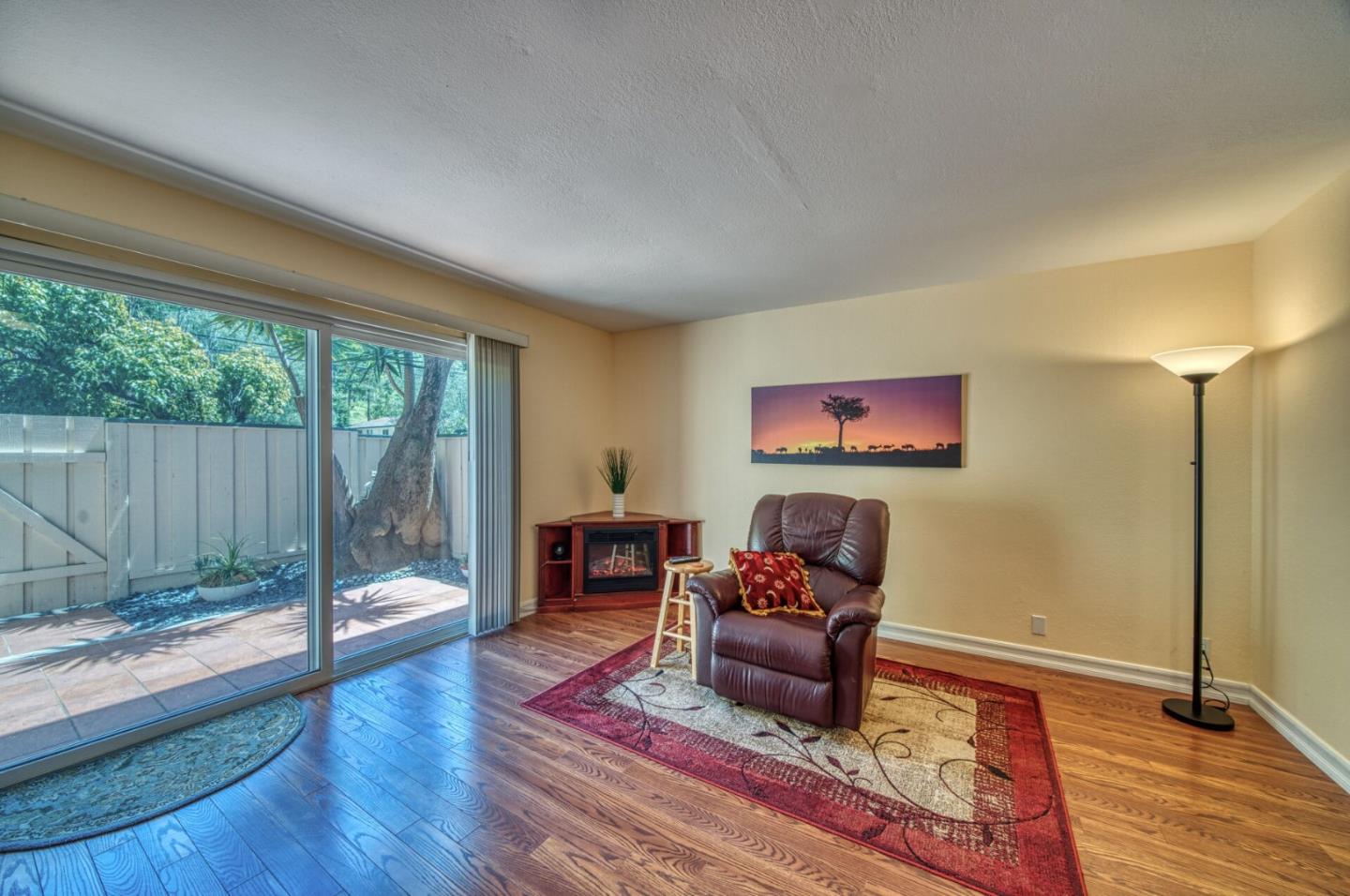 Detail Gallery Image 8 of 32 For 1351 Terra Nova Blvd, Pacifica,  CA 94044 - 2 Beds | 1/1 Baths