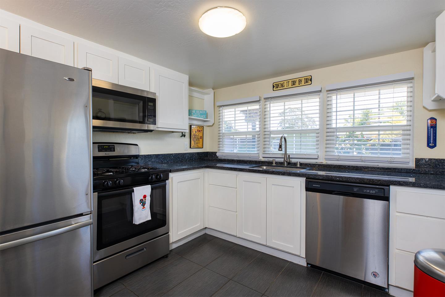 Detail Gallery Image 8 of 22 For 750 47th Ave #65,  Capitola,  CA 95010 - 2 Beds | 1 Baths
