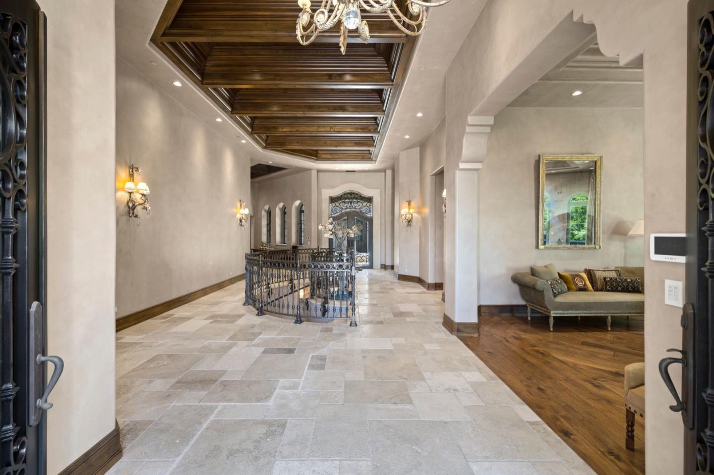 Detail Gallery Image 10 of 82 For 25751 Elena Rd, Los Altos Hills,  CA 94022 - 6 Beds | 8/1 Baths