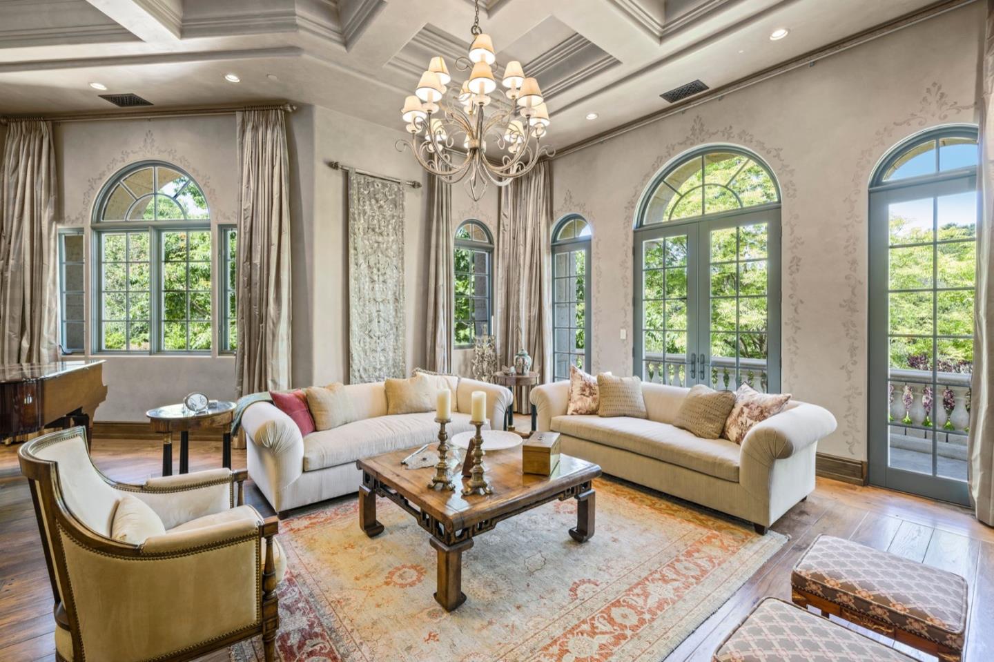 Detail Gallery Image 14 of 82 For 25751 Elena Rd, Los Altos Hills,  CA 94022 - 6 Beds | 8/1 Baths