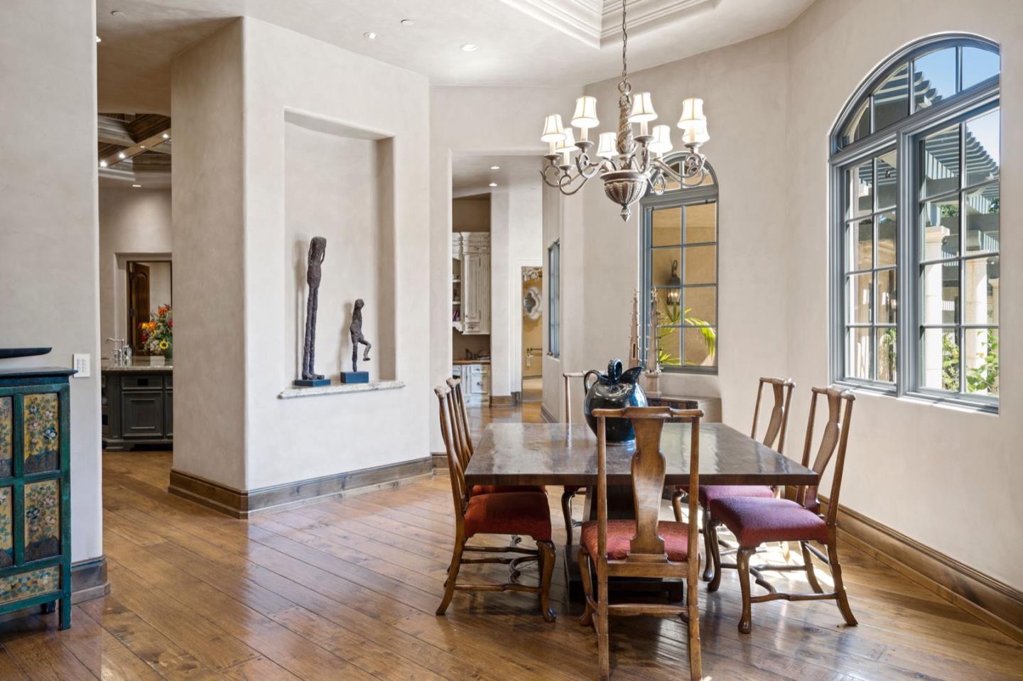 Detail Gallery Image 24 of 82 For 25751 Elena Rd, Los Altos Hills,  CA 94022 - 6 Beds | 8/1 Baths