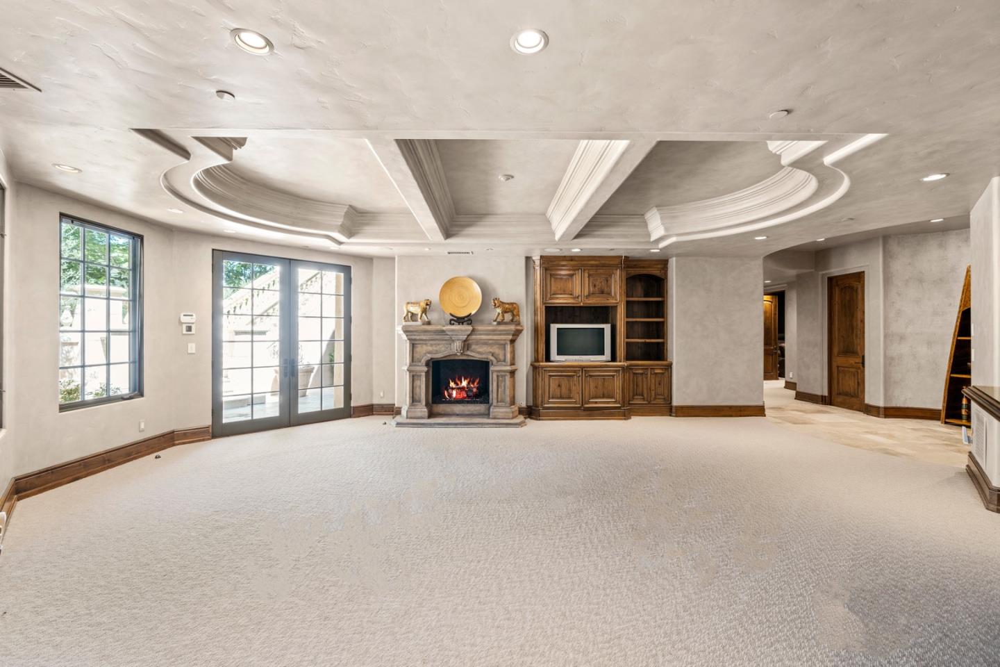 Detail Gallery Image 50 of 82 For 25751 Elena Rd, Los Altos Hills,  CA 94022 - 6 Beds | 8/1 Baths