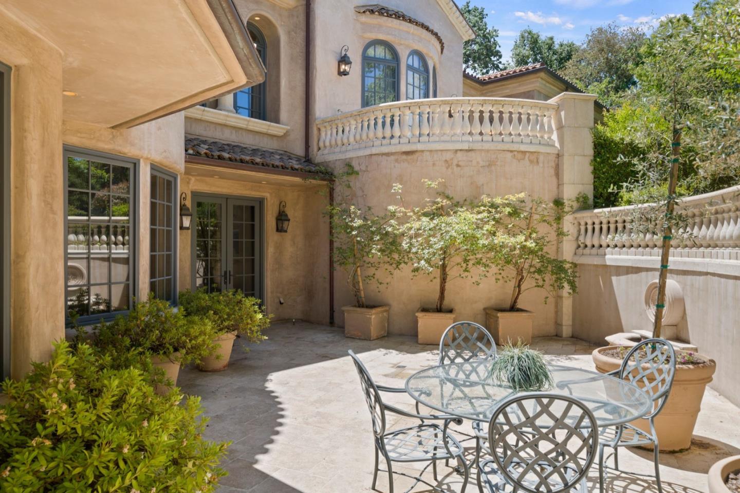 Detail Gallery Image 51 of 82 For 25751 Elena Rd, Los Altos Hills,  CA 94022 - 6 Beds | 8/1 Baths
