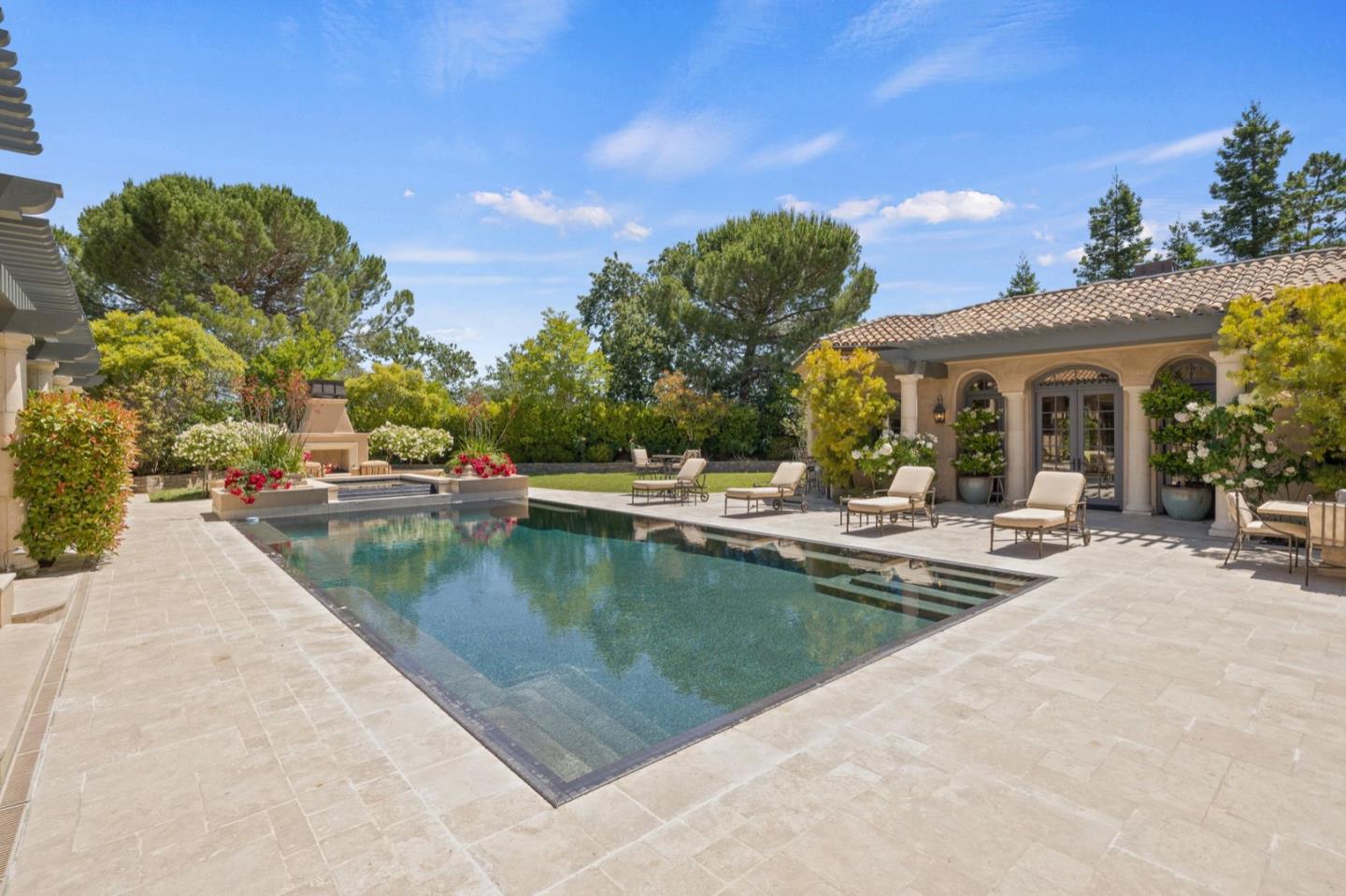 Detail Gallery Image 52 of 82 For 25751 Elena Rd, Los Altos Hills,  CA 94022 - 6 Beds | 8/1 Baths