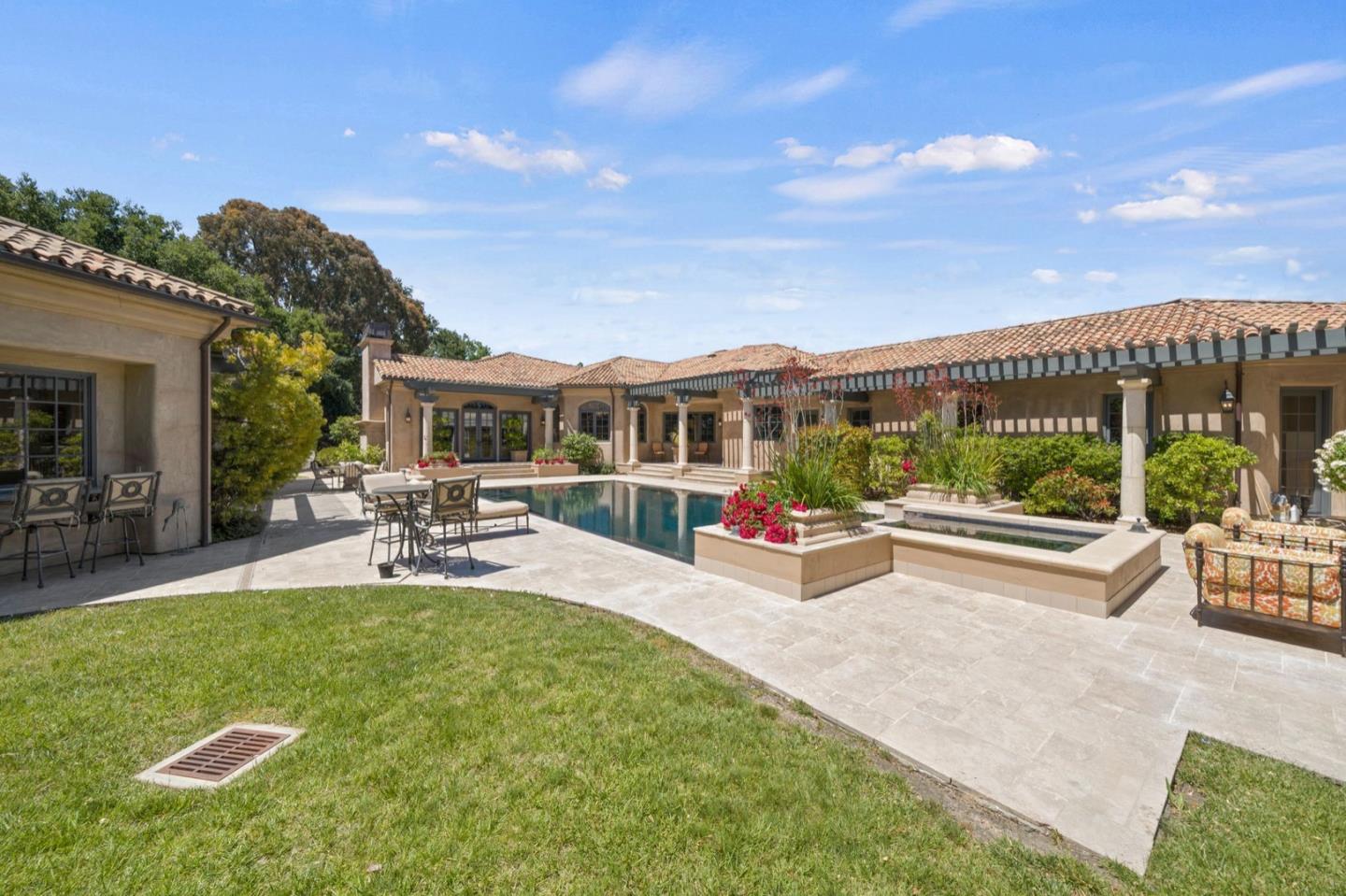 Detail Gallery Image 56 of 82 For 25751 Elena Rd, Los Altos Hills,  CA 94022 - 6 Beds | 8/1 Baths