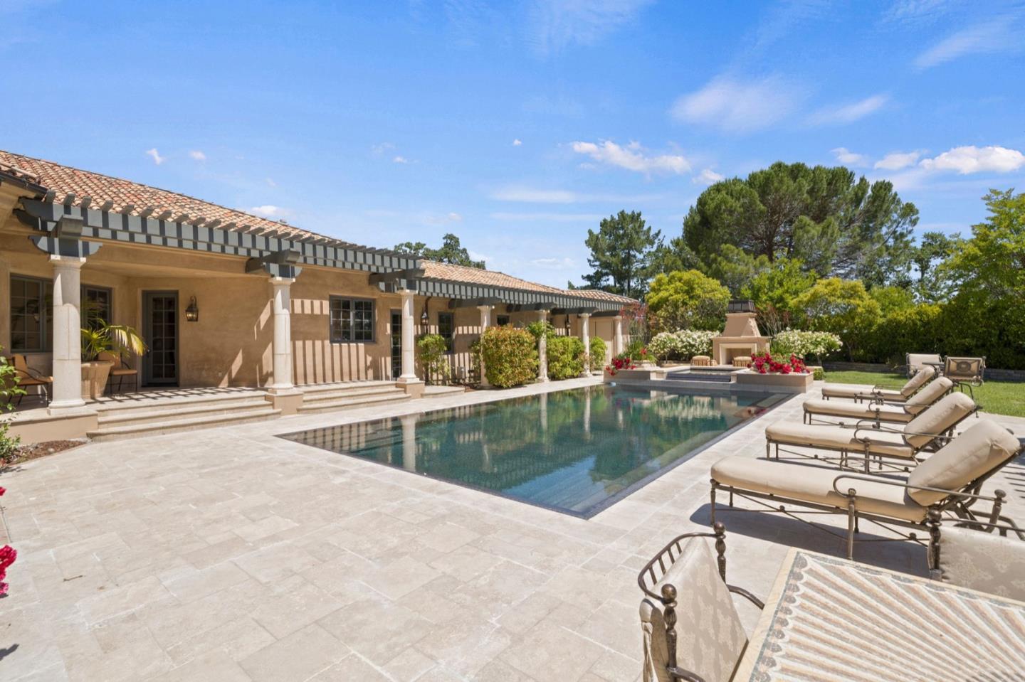 Detail Gallery Image 59 of 82 For 25751 Elena Rd, Los Altos Hills,  CA 94022 - 6 Beds | 8/1 Baths