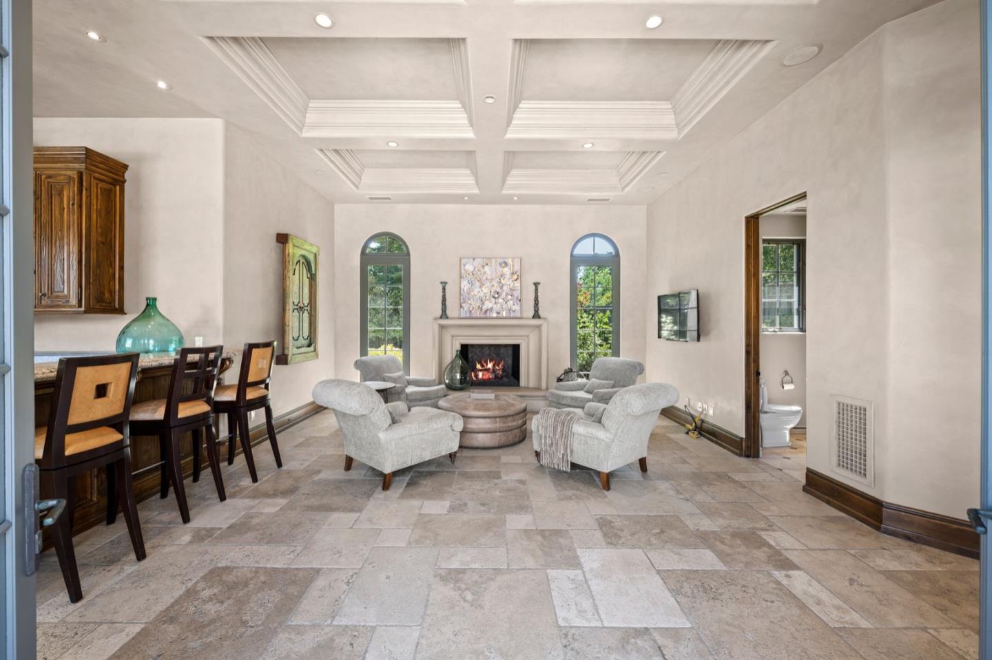 Detail Gallery Image 64 of 82 For 25751 Elena Rd, Los Altos Hills,  CA 94022 - 6 Beds | 8/1 Baths