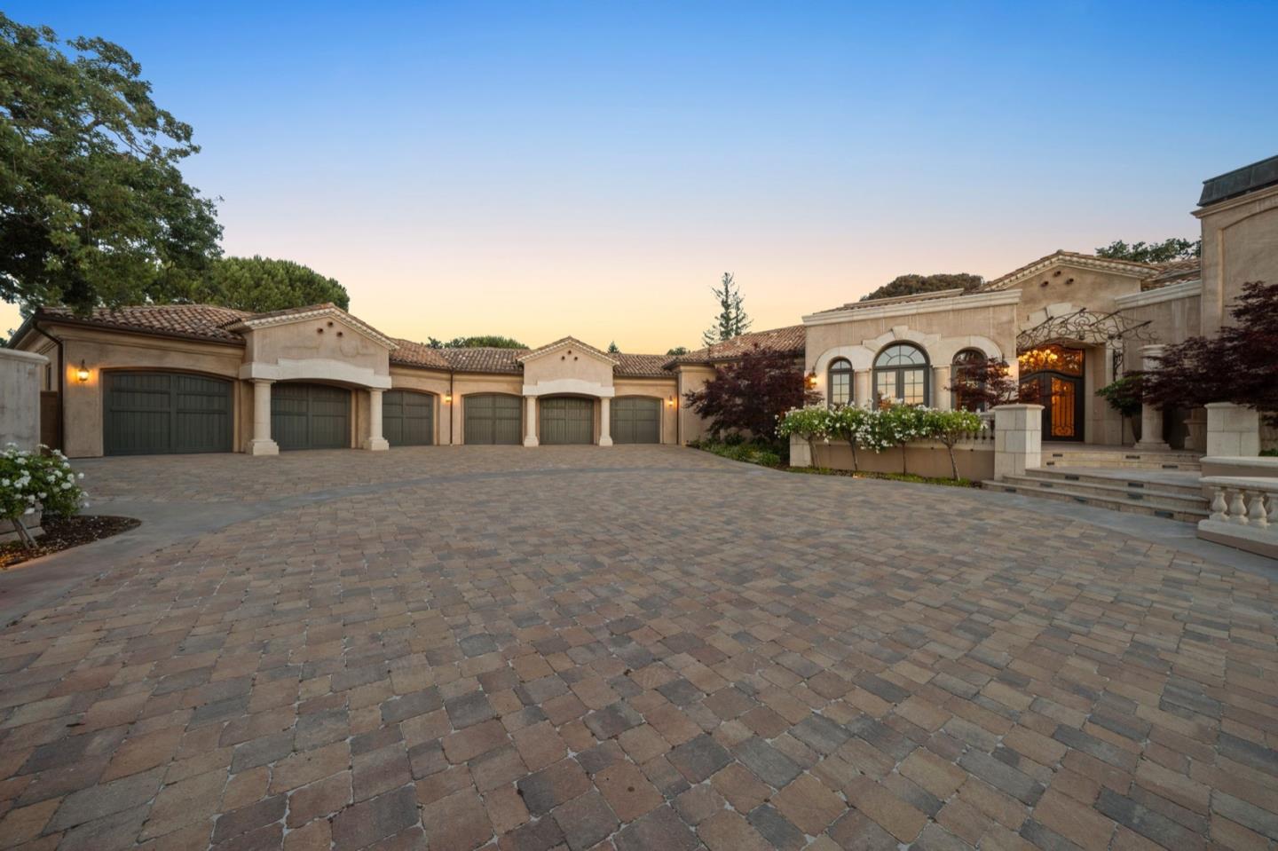 Detail Gallery Image 69 of 82 For 25751 Elena Rd, Los Altos Hills,  CA 94022 - 6 Beds | 8/1 Baths