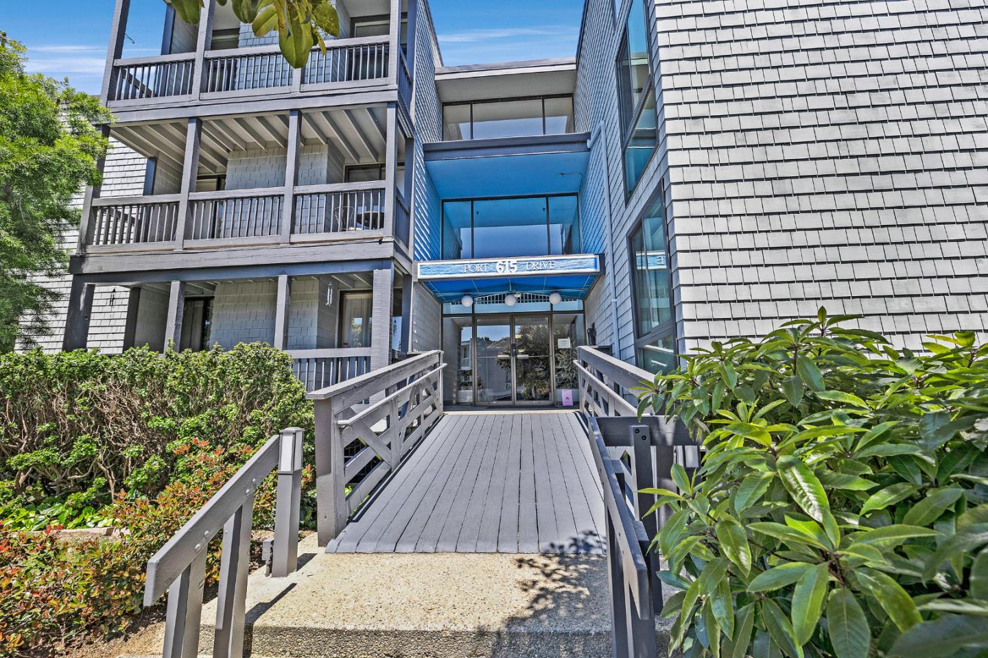 Detail Gallery Image 1 of 24 For 615 Port Dr #108,  San Mateo,  CA 94404 - 1 Beds | 1 Baths