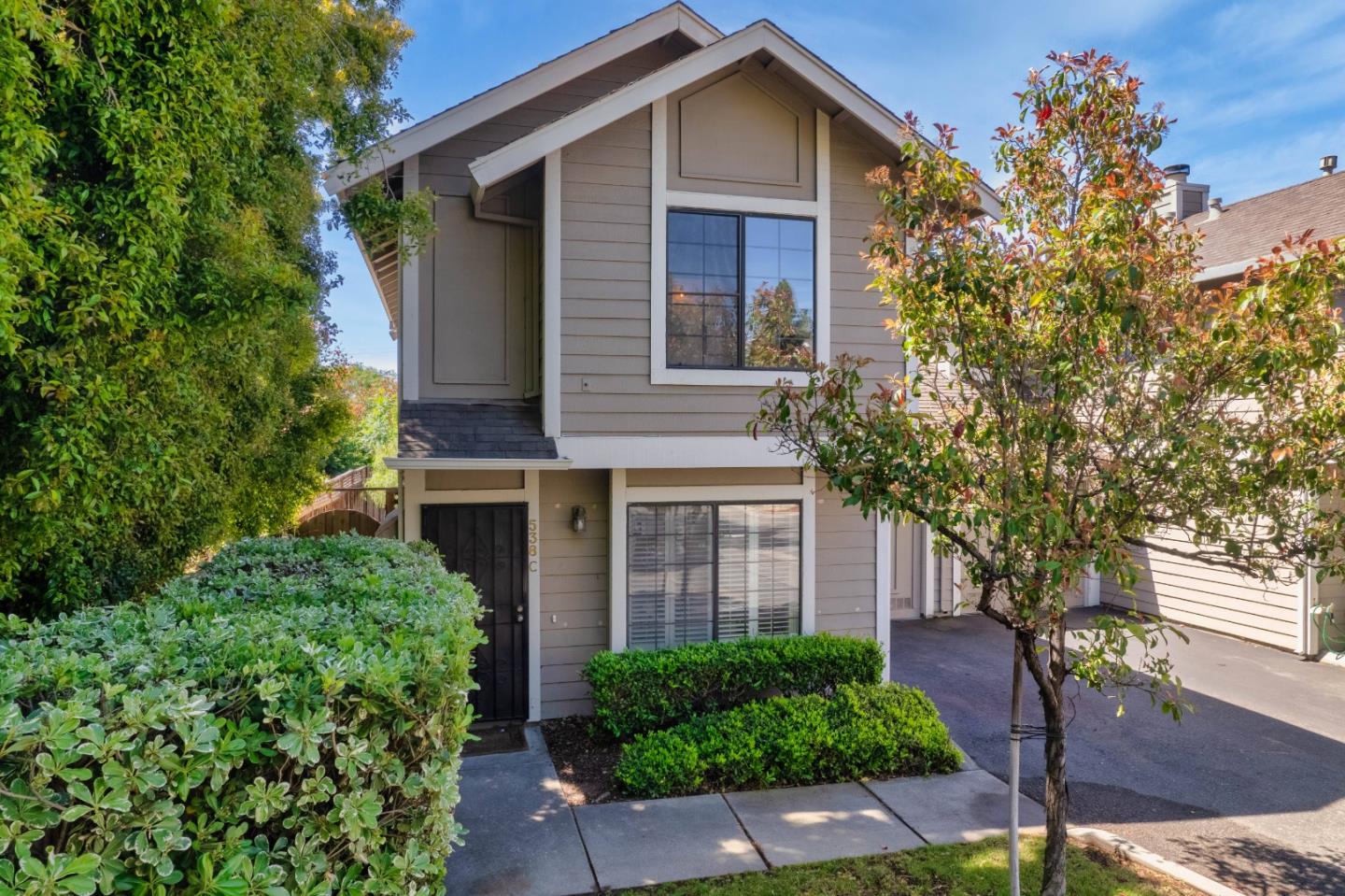 Detail Gallery Image 1 of 17 For 538 Giuffrida Ave #C,  San Jose,  CA 95123 - 2 Beds | 2/1 Baths