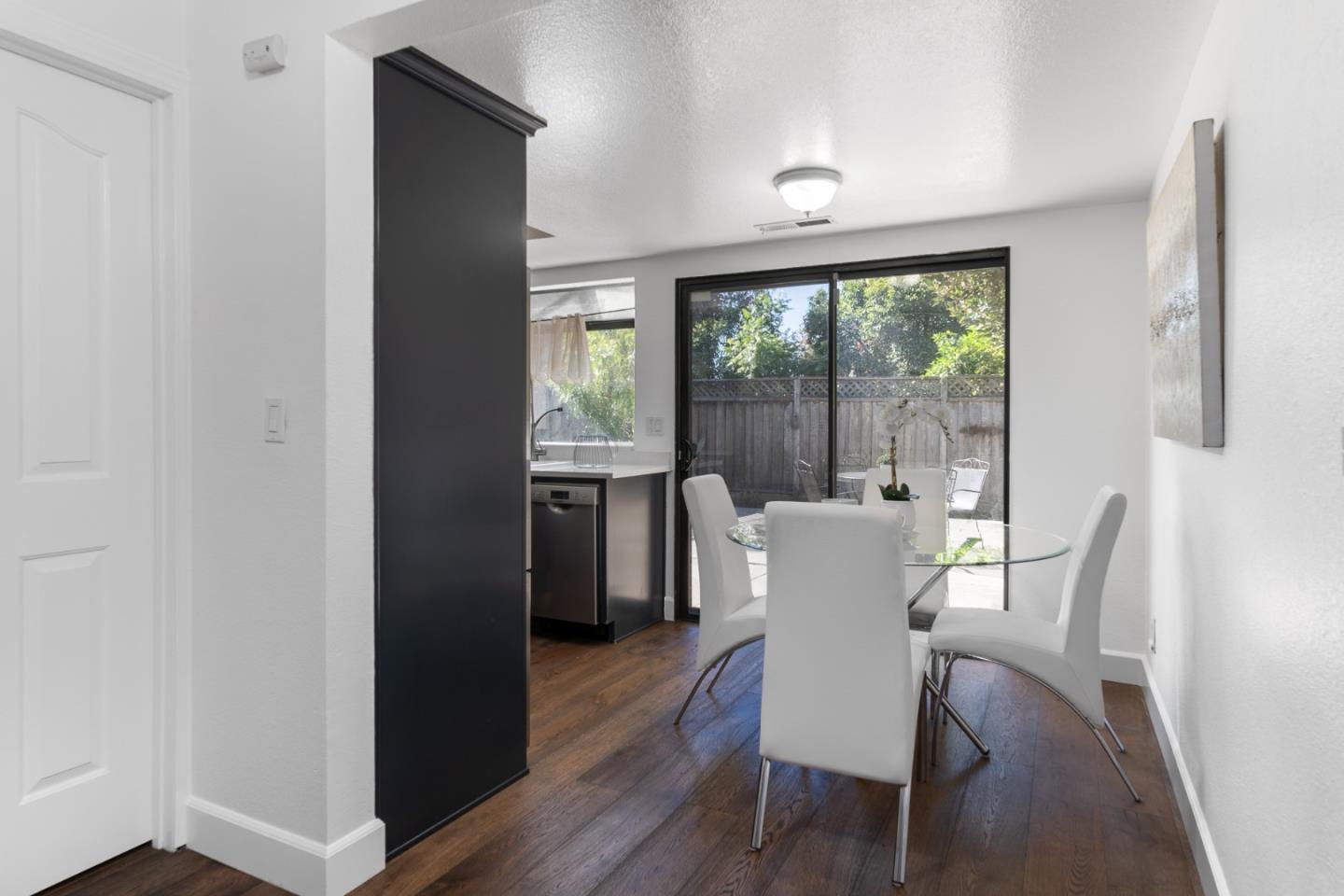 Detail Gallery Image 5 of 17 For 538 Giuffrida Ave #C,  San Jose,  CA 95123 - 2 Beds | 2/1 Baths