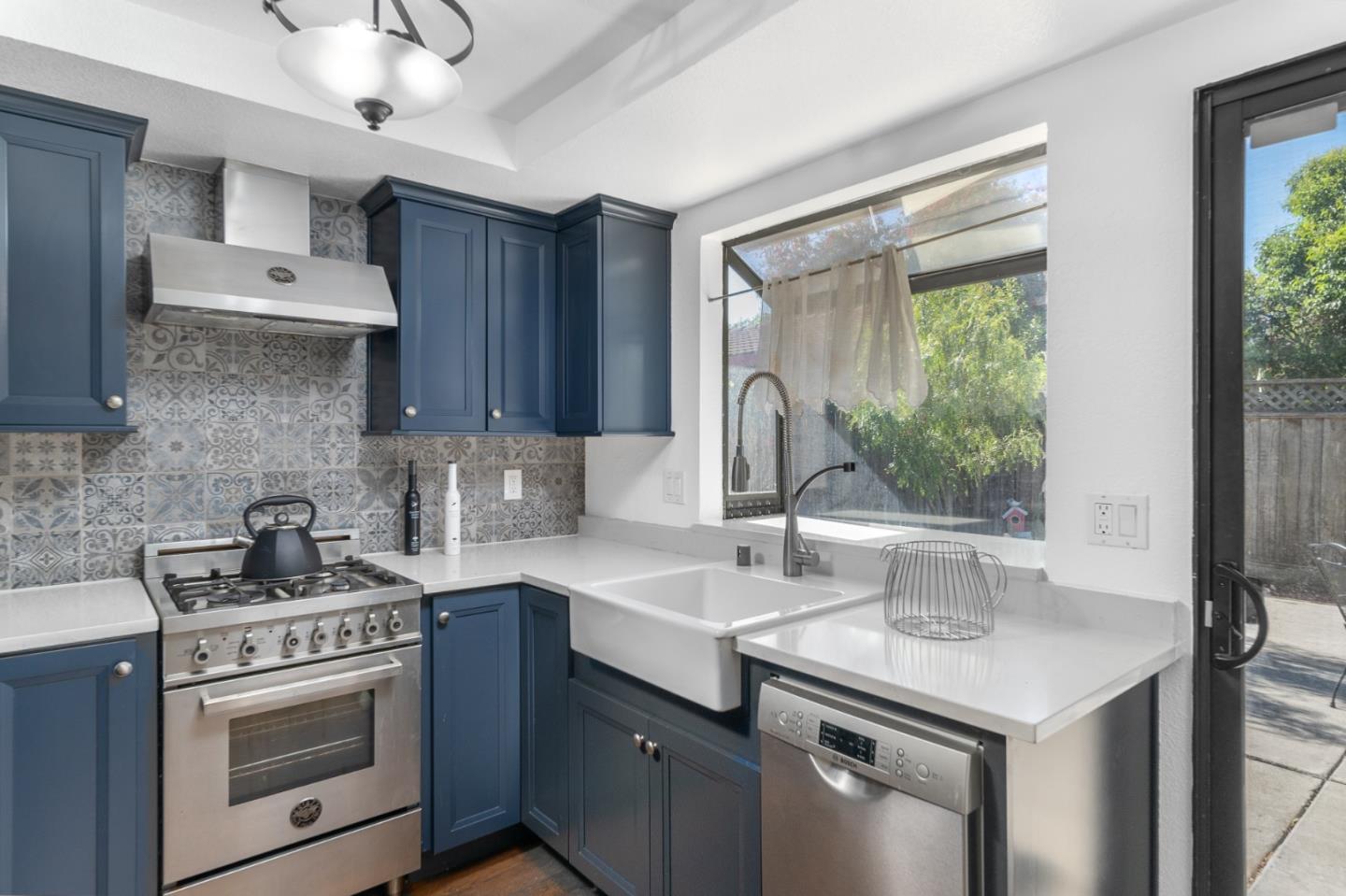 Detail Gallery Image 6 of 17 For 538 Giuffrida Ave #C,  San Jose,  CA 95123 - 2 Beds | 2/1 Baths