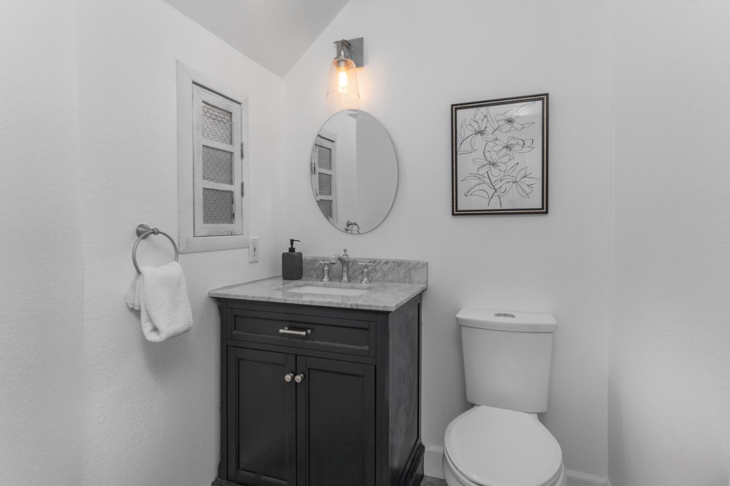 Detail Gallery Image 8 of 17 For 538 Giuffrida Ave #C,  San Jose,  CA 95123 - 2 Beds | 2/1 Baths