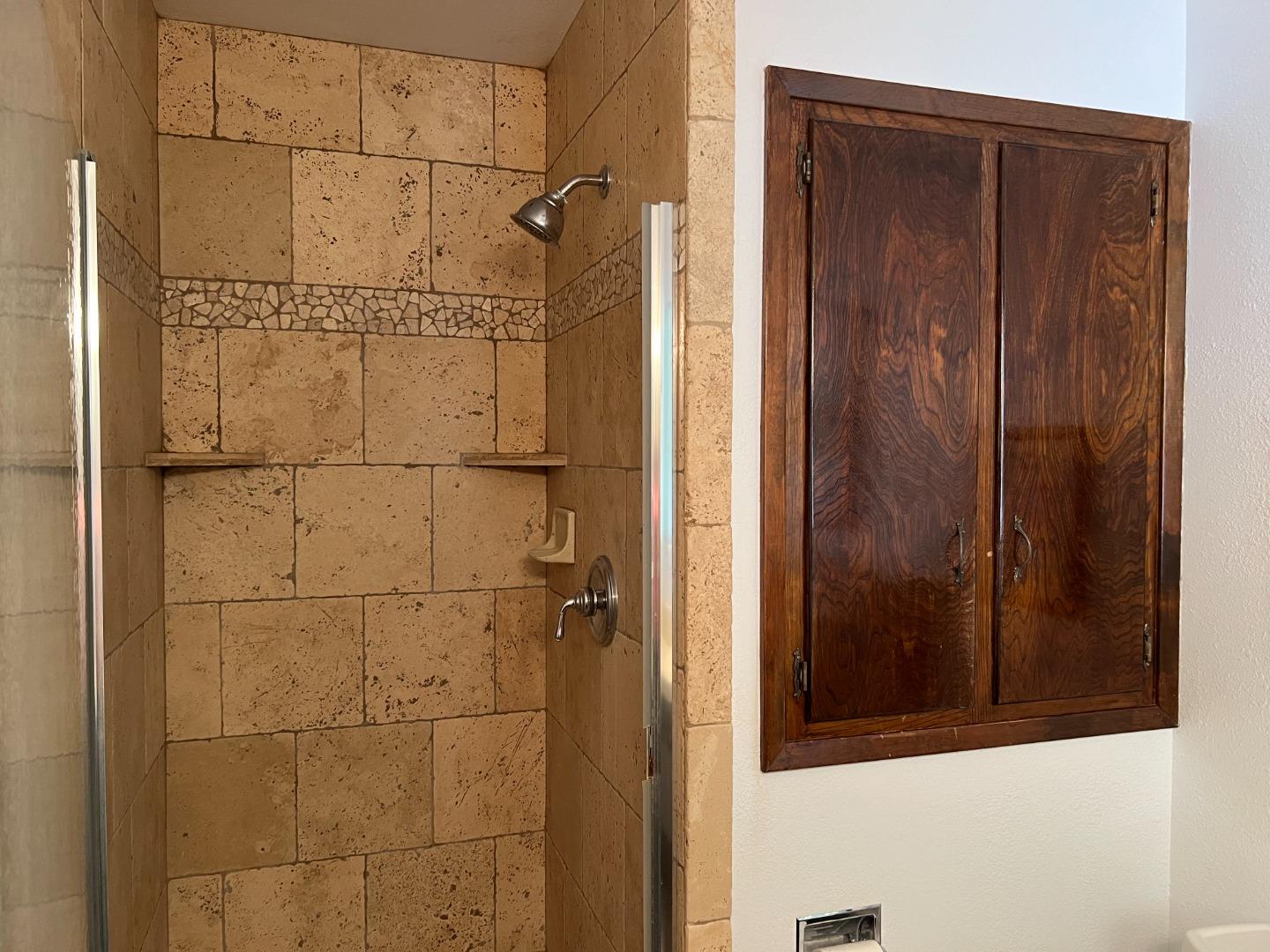 Detail Gallery Image 13 of 22 For 781 C St, Hollister,  CA 95023 - 3 Beds | 2 Baths