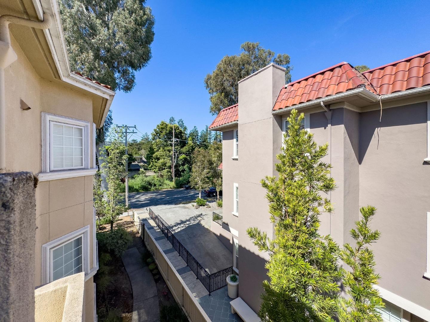Detail Gallery Image 41 of 51 For 530 El Camino Real #302,  Burlingame,  CA 94010 - 2 Beds | 2 Baths