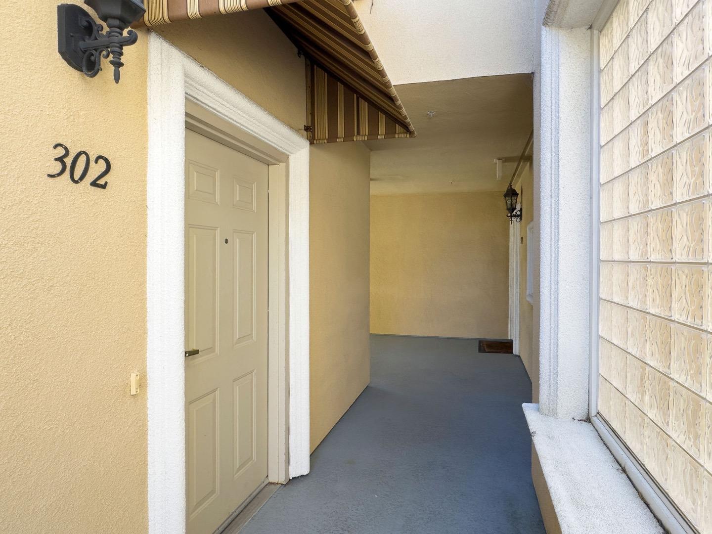 Detail Gallery Image 8 of 51 For 530 El Camino Real #302,  Burlingame,  CA 94010 - 2 Beds | 2 Baths