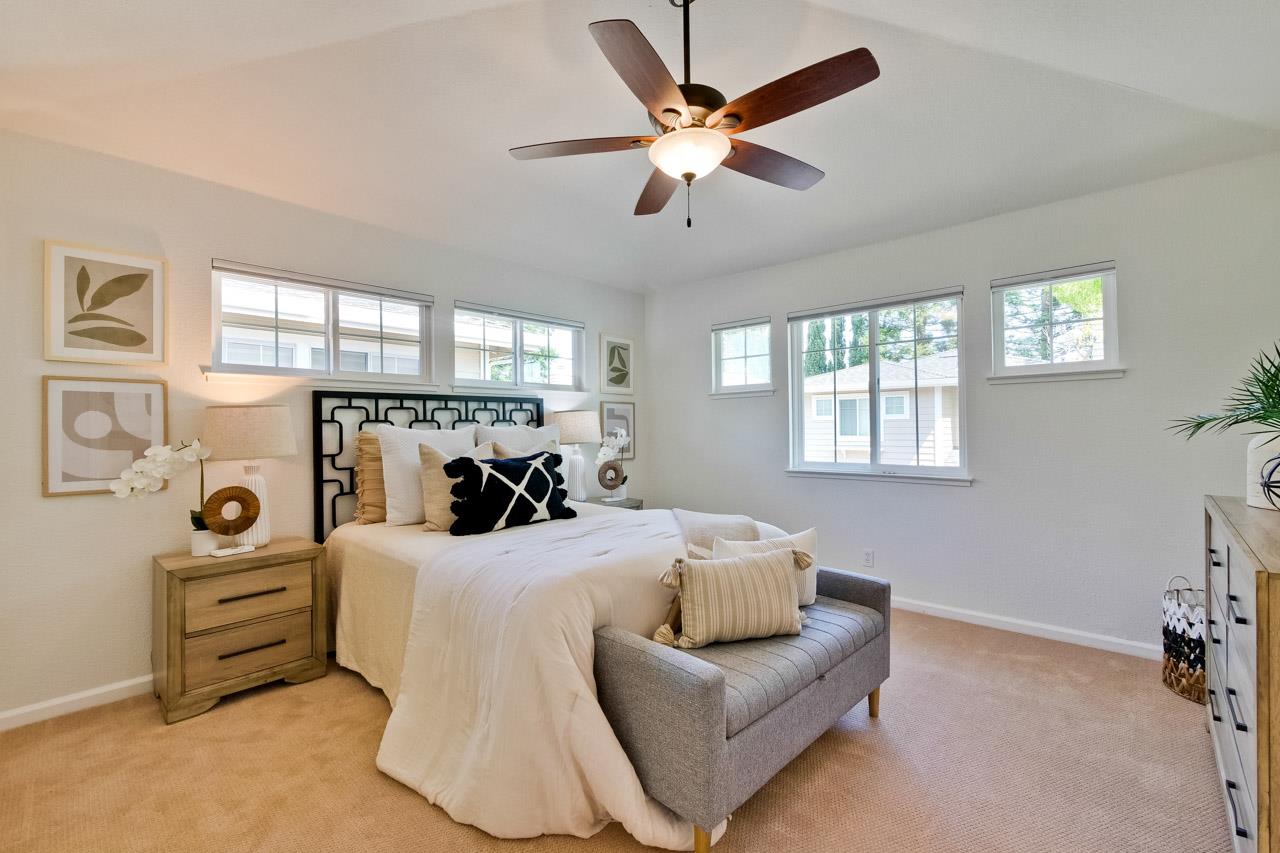 Detail Gallery Image 24 of 68 For 2115 Windrose Pl, Mountain View,  CA 94043 - 3 Beds | 2/1 Baths