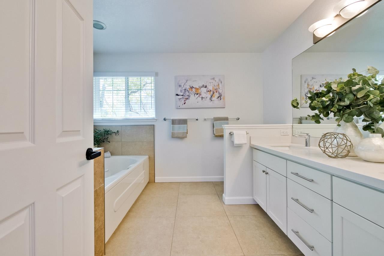 Detail Gallery Image 27 of 68 For 2115 Windrose Pl, Mountain View,  CA 94043 - 3 Beds | 2/1 Baths