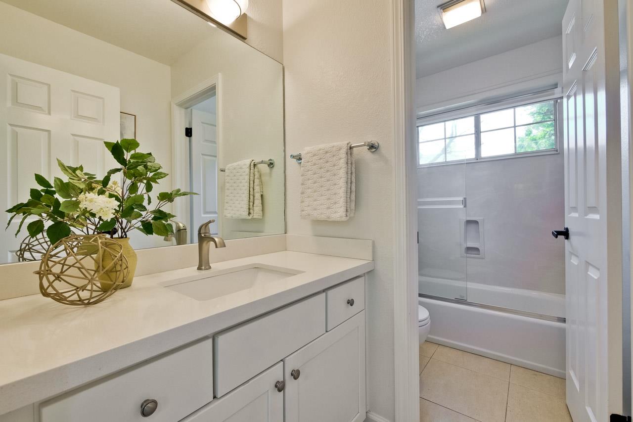 Detail Gallery Image 34 of 68 For 2115 Windrose Pl, Mountain View,  CA 94043 - 3 Beds | 2/1 Baths