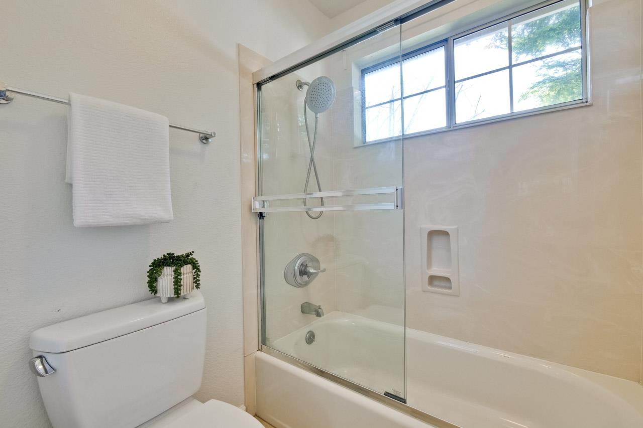 Detail Gallery Image 35 of 68 For 2115 Windrose Pl, Mountain View,  CA 94043 - 3 Beds | 2/1 Baths