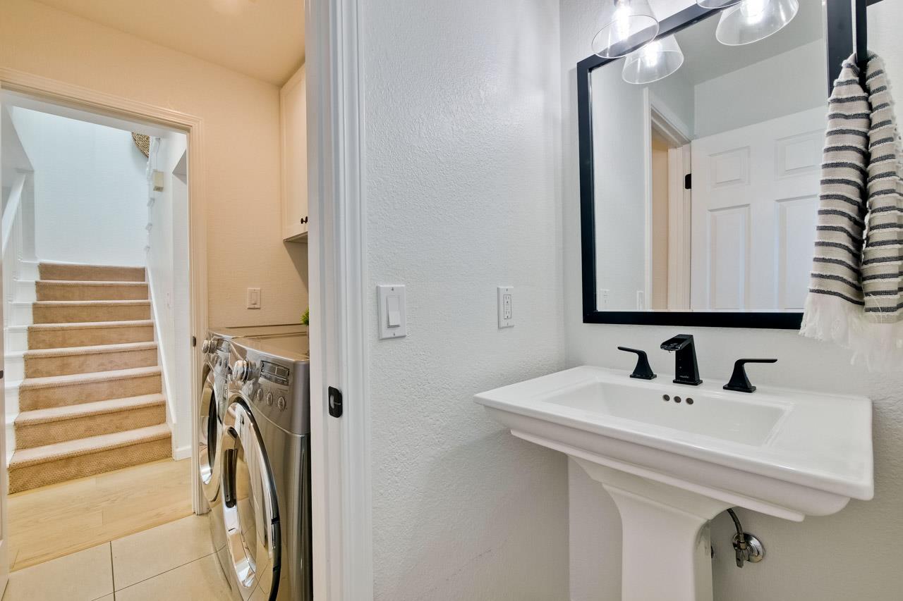 Detail Gallery Image 40 of 68 For 2115 Windrose Pl, Mountain View,  CA 94043 - 3 Beds | 2/1 Baths