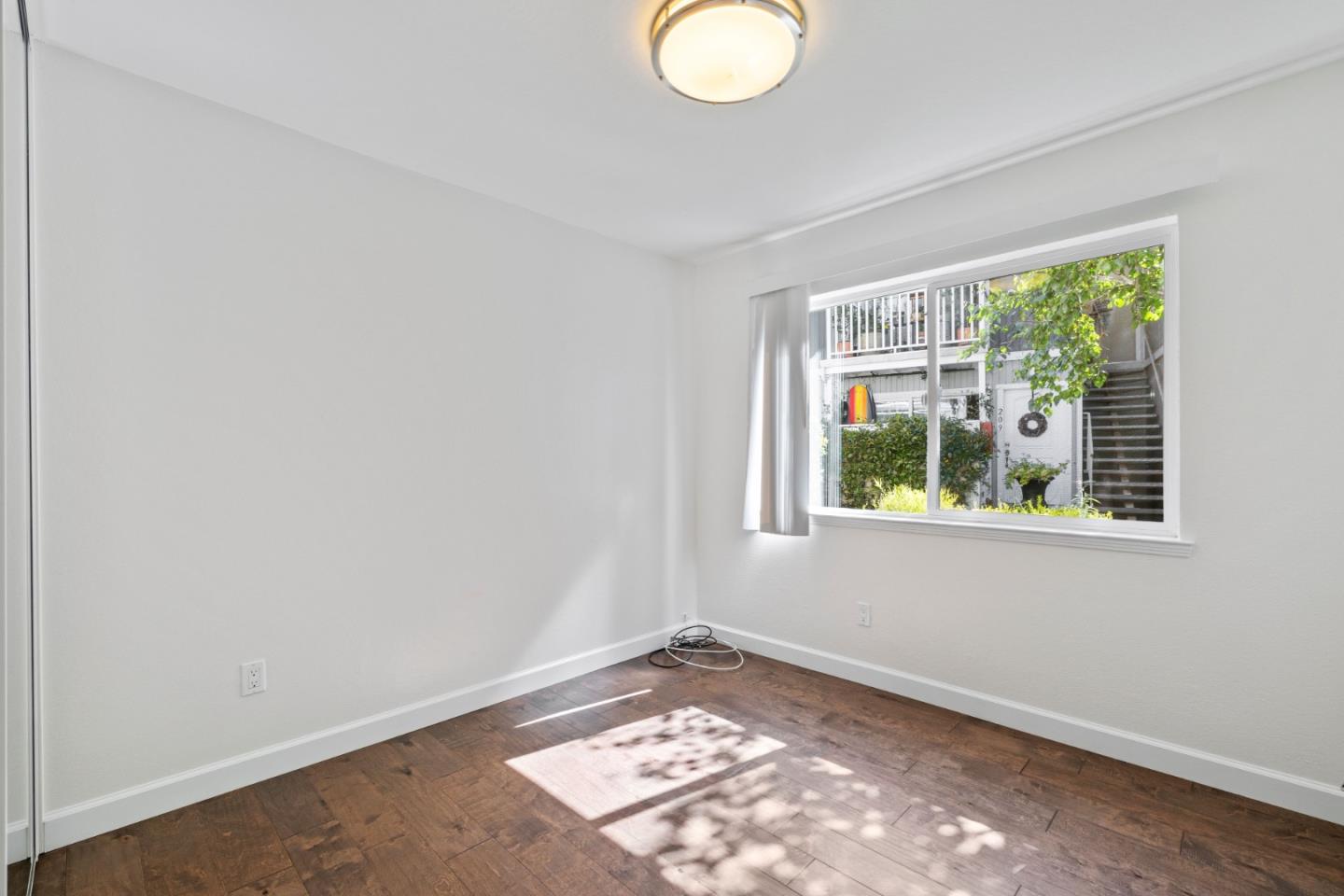 Detail Gallery Image 15 of 29 For 755 14th Ave #305,  Santa Cruz,  CA 95062 - 2 Beds | 1 Baths