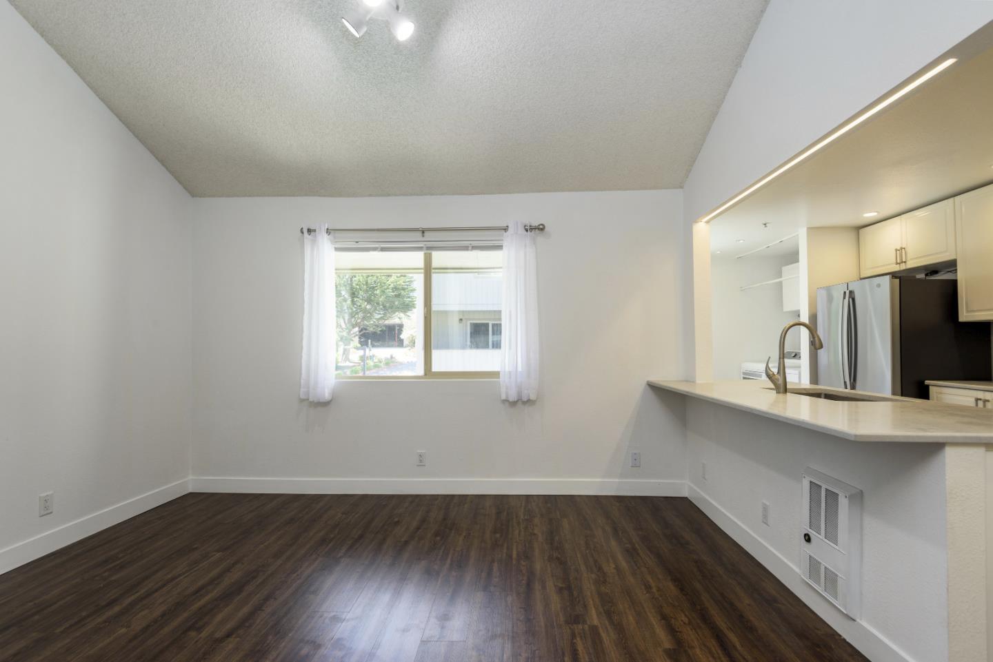 Detail Gallery Image 15 of 42 For 308 Philip Dr, Daly City,  CA 94015 - 3 Beds | 2/1 Baths