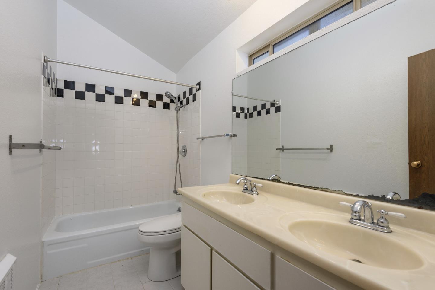 Detail Gallery Image 33 of 42 For 308 Philip Dr, Daly City,  CA 94015 - 3 Beds | 2/1 Baths