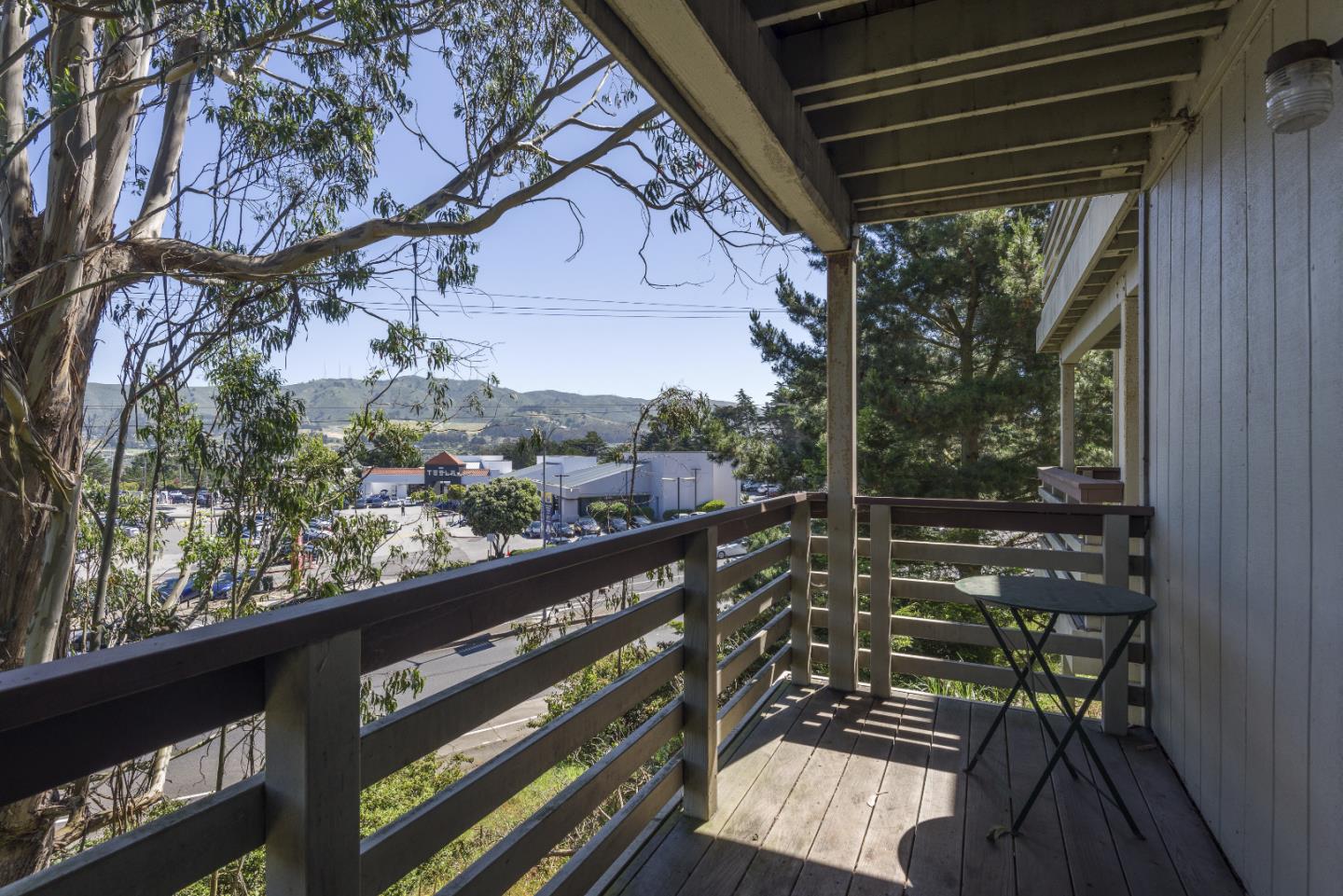 Detail Gallery Image 5 of 42 For 308 Philip Dr, Daly City,  CA 94015 - 3 Beds | 2/1 Baths