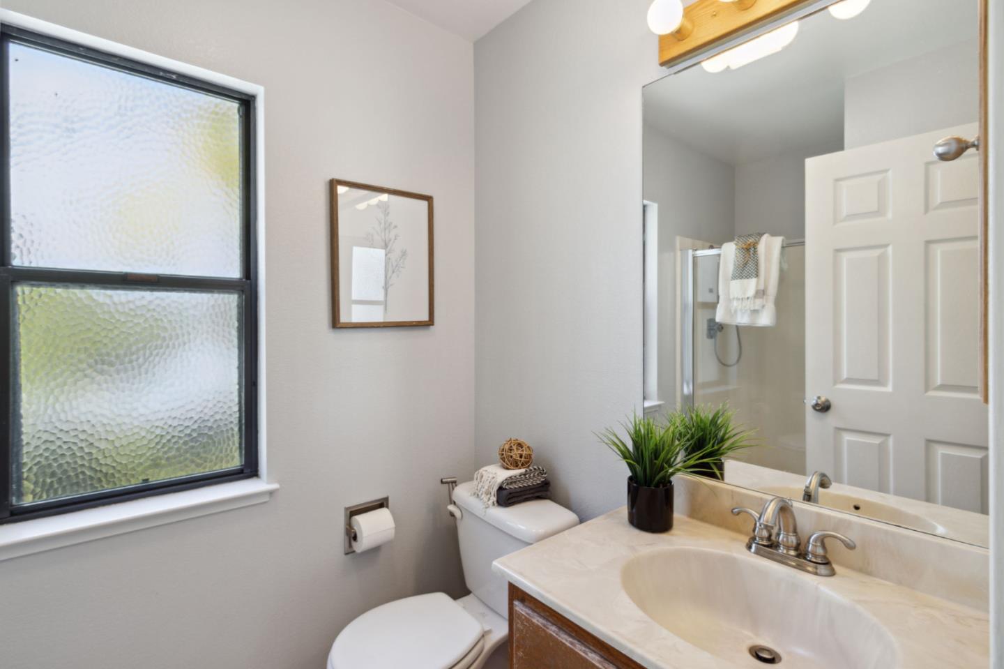 Detail Gallery Image 15 of 29 For 355 Innisfree Dr #28,  Daly City,  CA 94015 - 2 Beds | 2/1 Baths