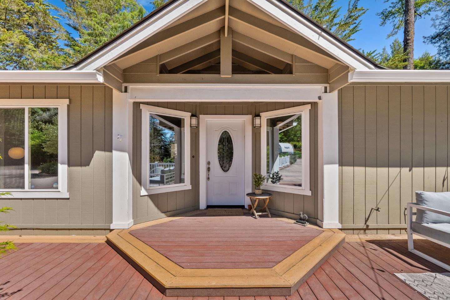 Detail Gallery Image 2 of 72 For 114 Sawyer Cir, Scotts Valley,  CA 95066 - 6 Beds | 4/1 Baths
