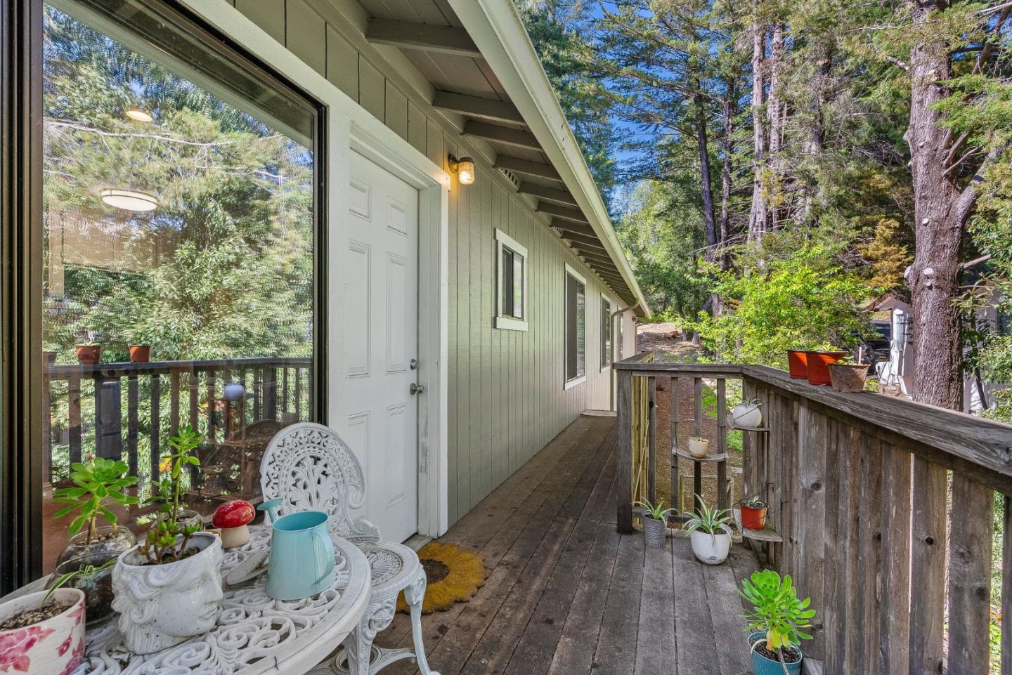 Detail Gallery Image 35 of 72 For 114 Sawyer Cir, Scotts Valley,  CA 95066 - 6 Beds | 4/1 Baths
