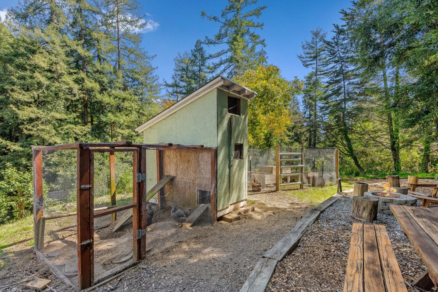 Detail Gallery Image 67 of 72 For 114 Sawyer Cir, Scotts Valley,  CA 95066 - 6 Beds | 4/1 Baths