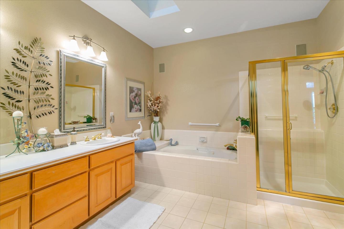 Detail Gallery Image 21 of 36 For 8721 Mccarty Ranch Dr, San Jose,  CA 95135 - 2 Beds | 2/1 Baths