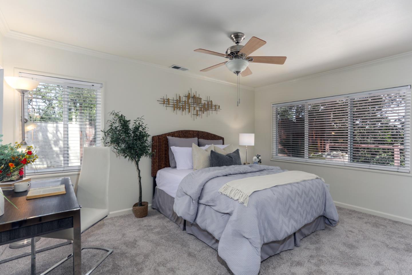 Detail Gallery Image 9 of 33 For 14980 Winchester Blvd, Los Gatos,  CA 95030 - 3 Beds | 2 Baths