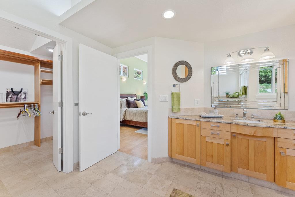 Detail Gallery Image 22 of 45 For 661 Cliff Dr, Aptos,  CA 95003 - 3 Beds | 2/1 Baths