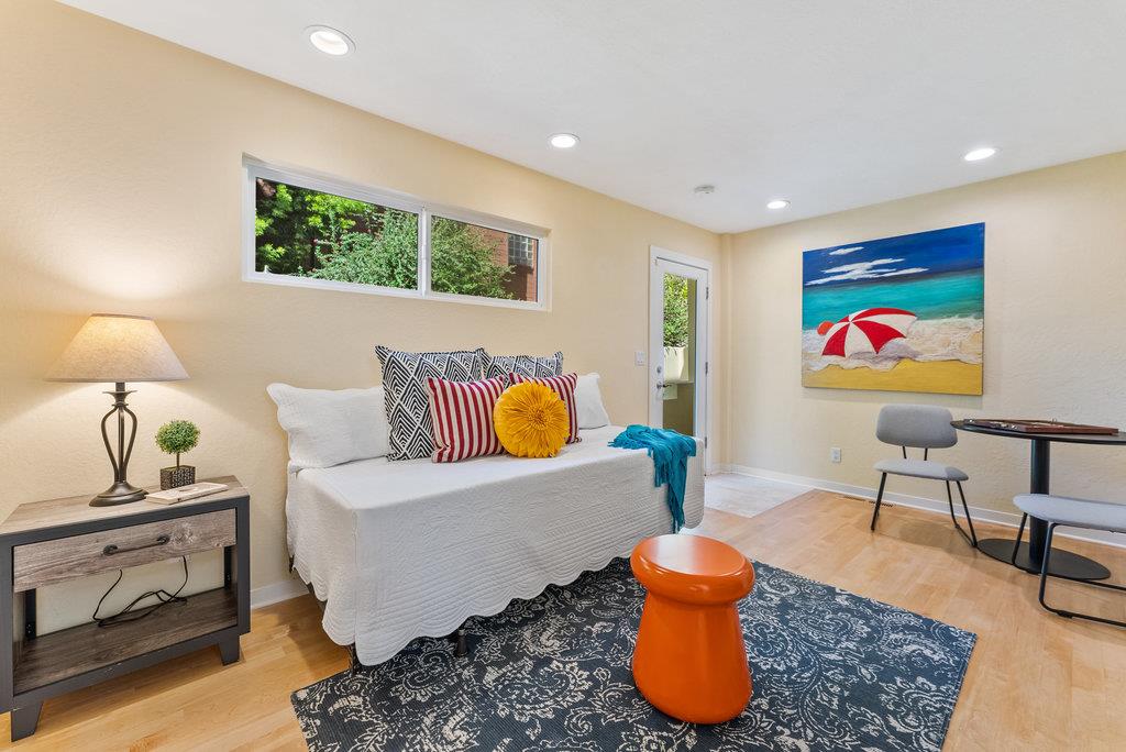 Detail Gallery Image 27 of 45 For 661 Cliff Dr, Aptos,  CA 95003 - 3 Beds | 2/1 Baths