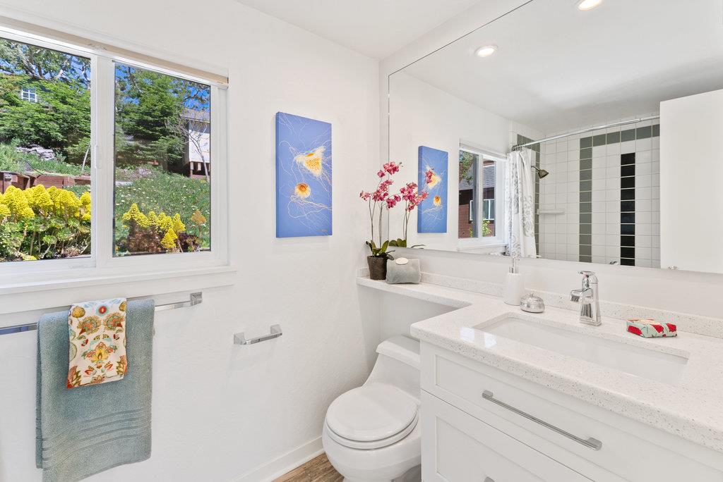 Detail Gallery Image 28 of 45 For 661 Cliff Dr, Aptos,  CA 95003 - 3 Beds | 2/1 Baths
