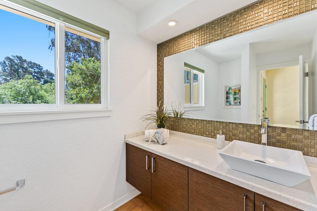 Detail Gallery Image 29 of 45 For 661 Cliff Dr, Aptos,  CA 95003 - 3 Beds | 2/1 Baths