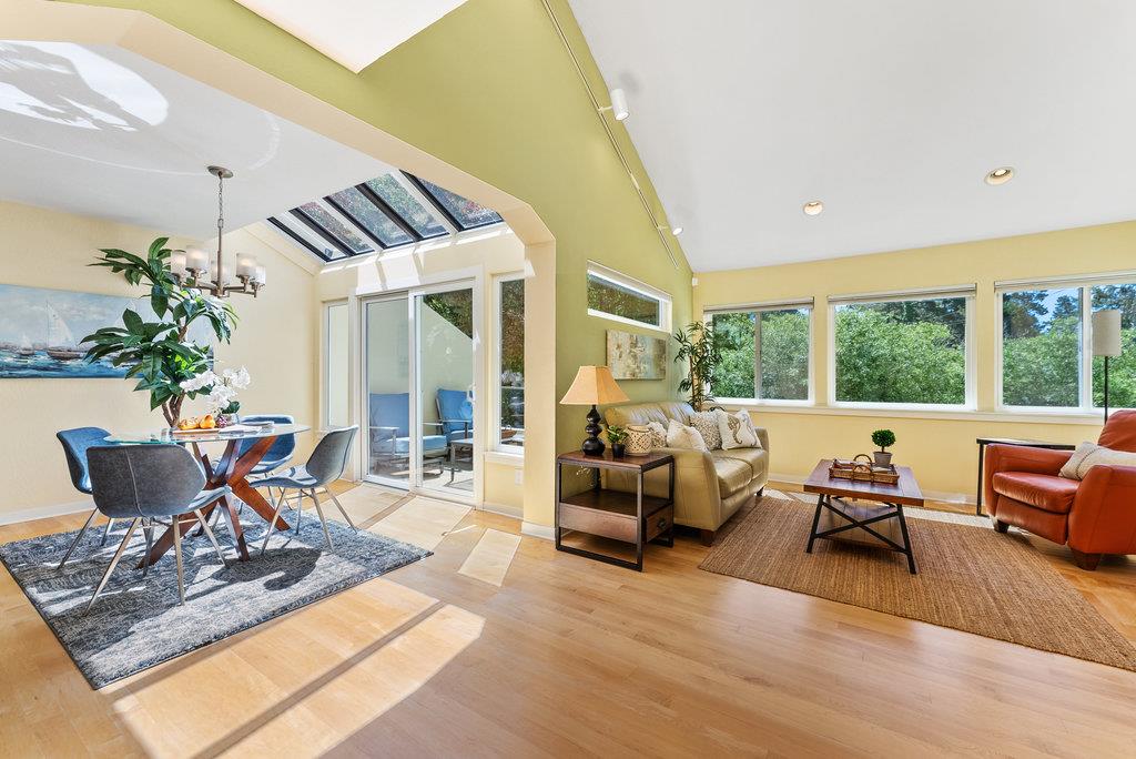 Detail Gallery Image 9 of 45 For 661 Cliff Dr, Aptos,  CA 95003 - 3 Beds | 2/1 Baths