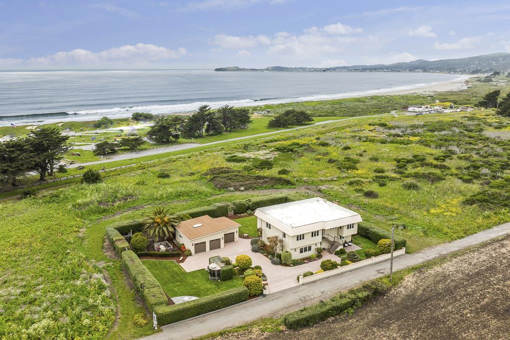 Detail Gallery Image 1 of 71 For 400 Balboa Blvd, Half Moon Bay,  CA 94019 - 5 Beds | 4 Baths