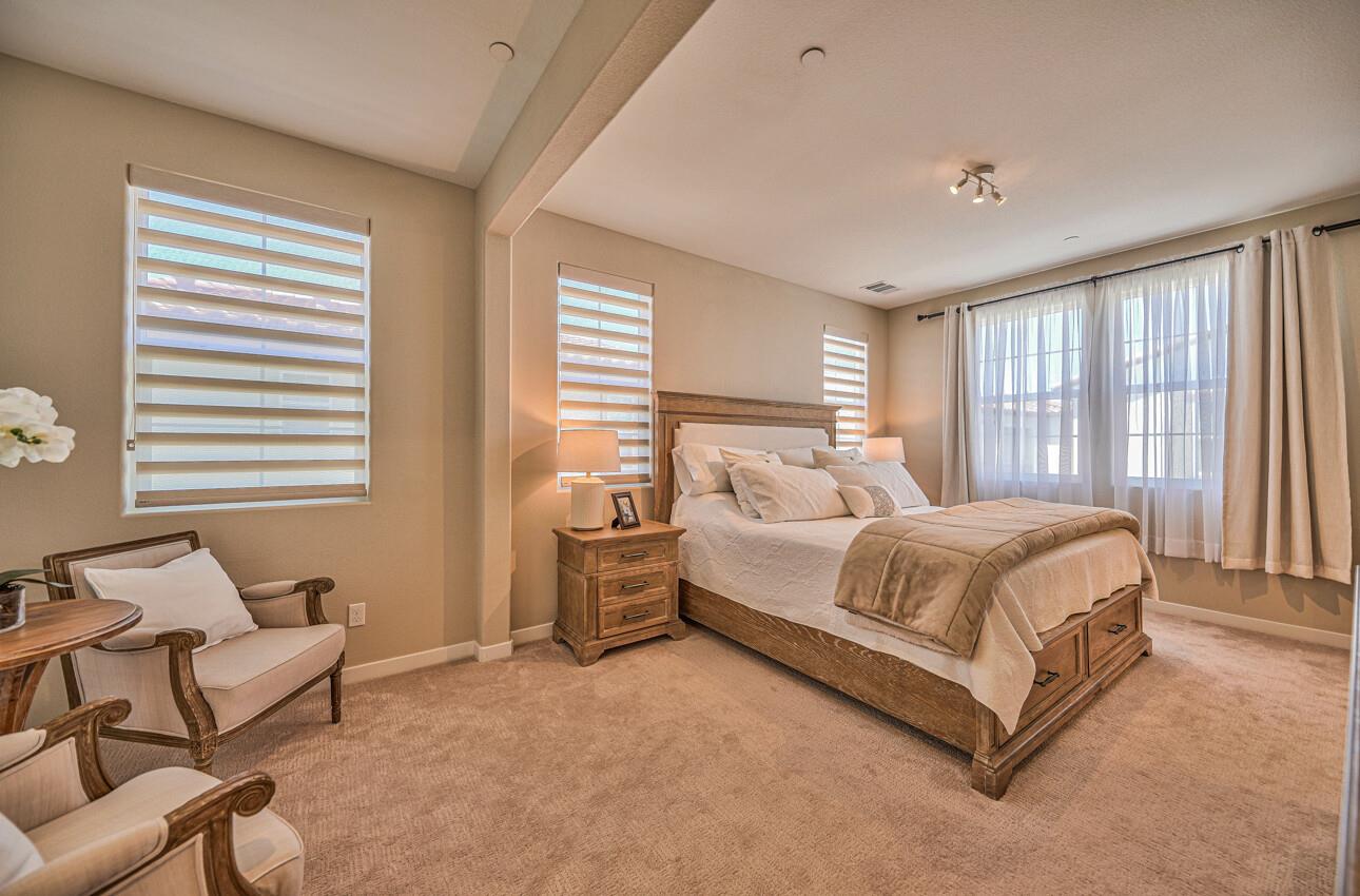 Detail Gallery Image 11 of 52 For 493 Hood Way, Marina,  CA 93933 - 3 Beds | 2/1 Baths