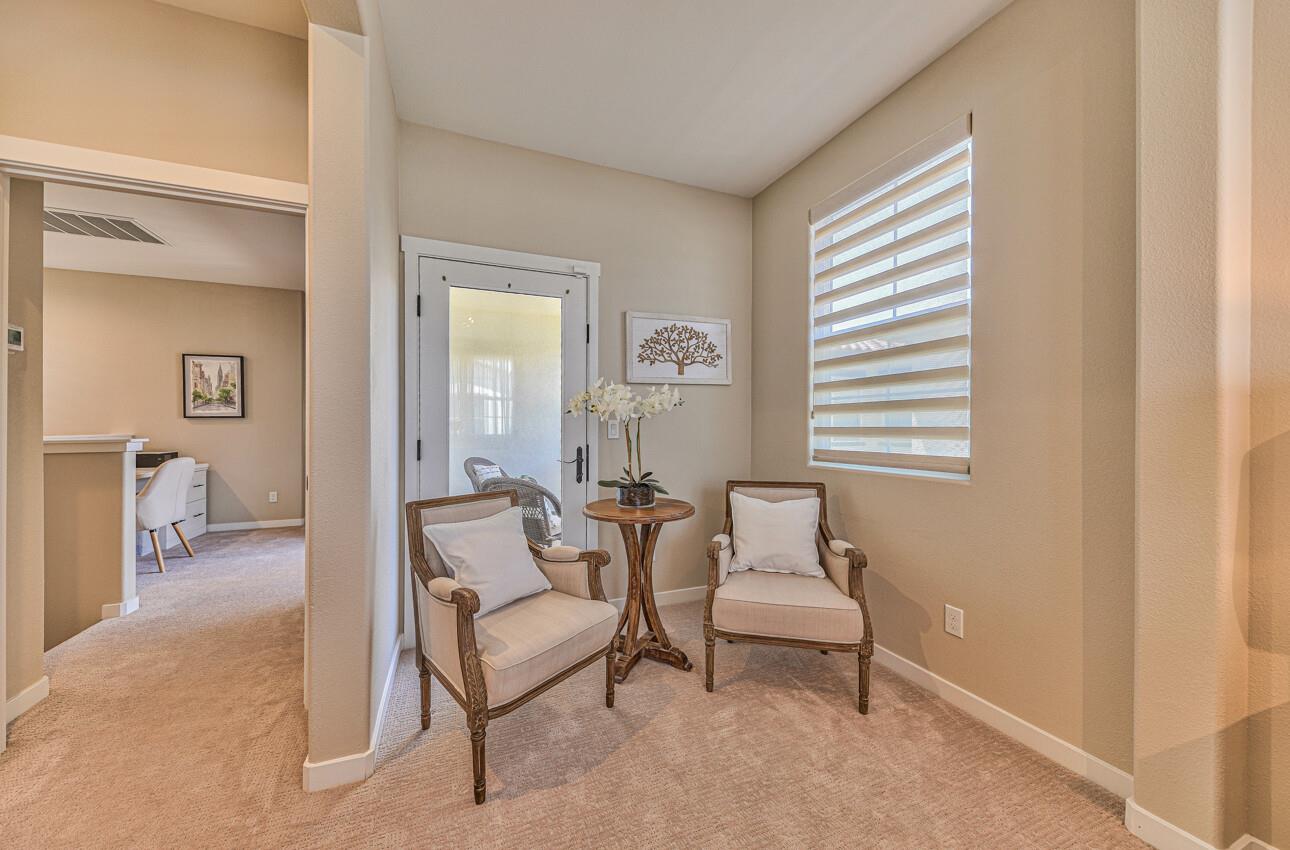 Detail Gallery Image 12 of 52 For 493 Hood Way, Marina,  CA 93933 - 3 Beds | 2/1 Baths